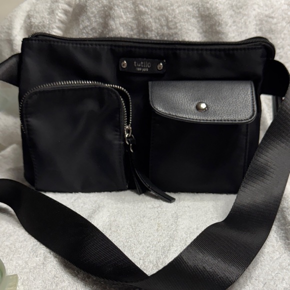 Tutilo Black Crossbody Bag - Picture 1 of 6